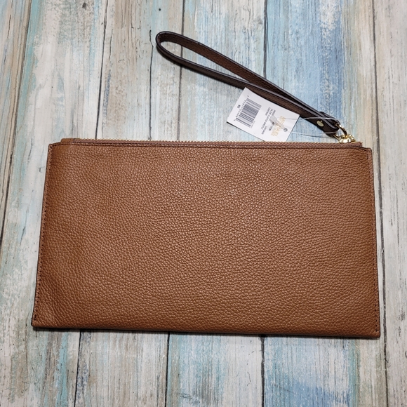 Michael kors Large Zip Clutch  Wristlet. - Picture 2 of 8